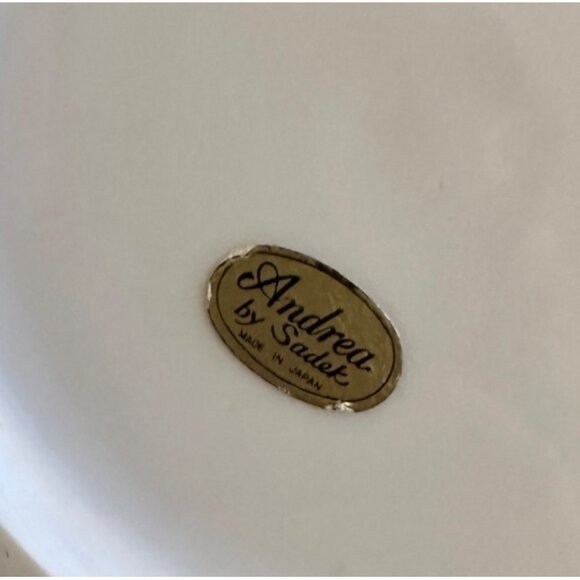 French Style Decor Andrea by Sadek Green Porcelain Planter w/ Gold Floral Trim - Picture 7 of 11